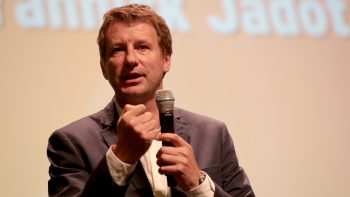 Jadot: le bio local pourrait « permettre l’installation de 60.000 paysans bio »