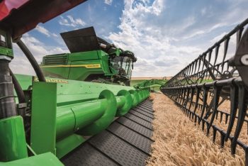 Moissonneuse X9: John Deere booste le rendement