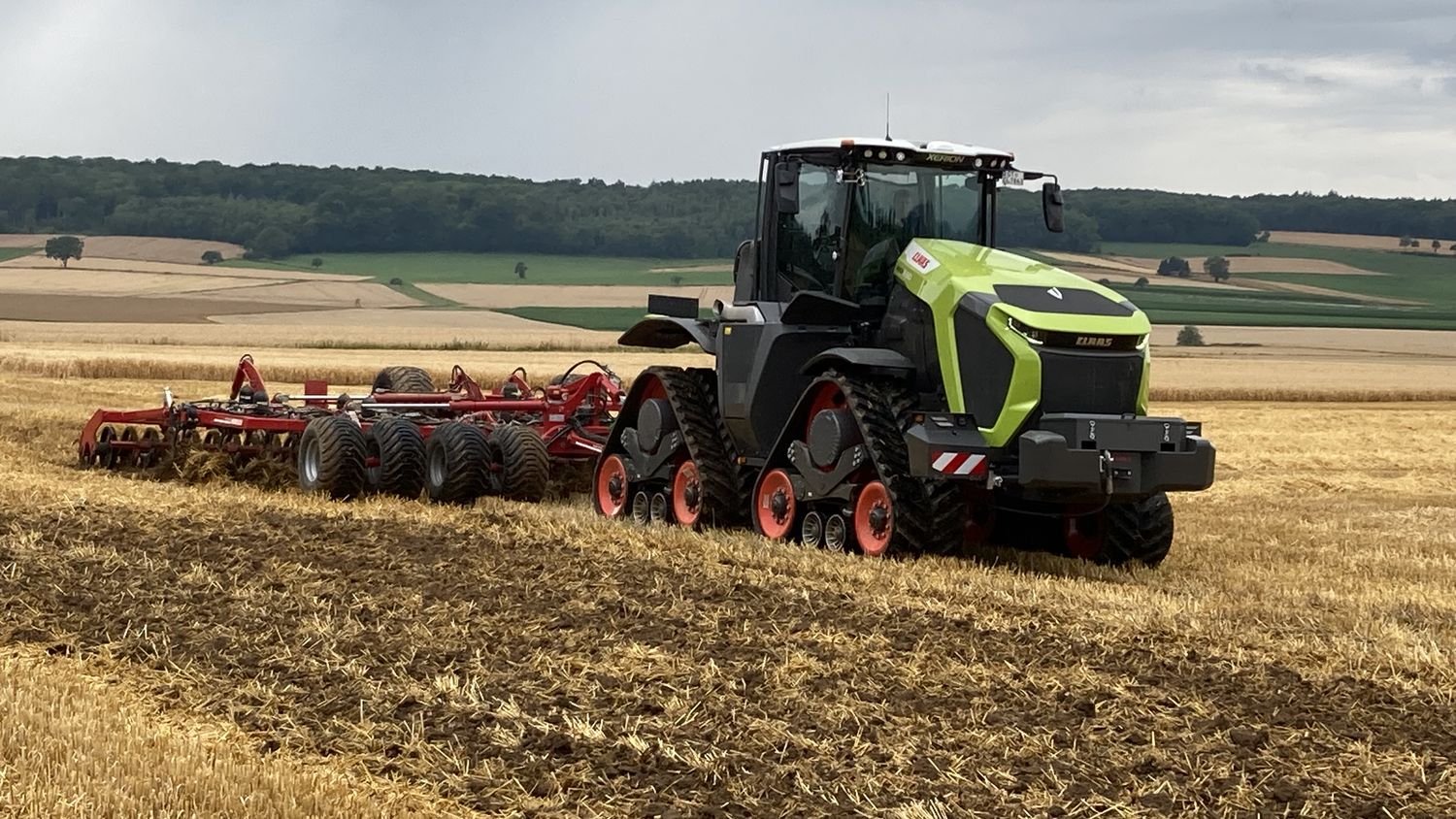 Claas Xerion Plus De Ch Et Une Cabine In Dite