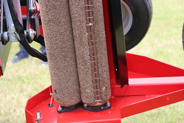 Deux rouleaux imprégnés d'herbicide. blaney rouleaux